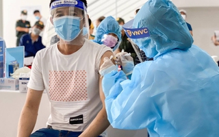 Việt Nam đã tiêm gần 151 triệu liều vắc-xin Covid-19, tiêm mũi bổ sung để tăng kháng thể