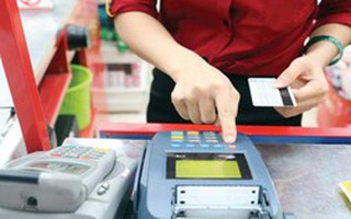 Ngân hàng Nhà nước nói gì về thẻ từ ATM sau ngày 31-12?