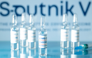 Việt Nam phê duyệt vắc-xin Covid-19 đầu tiên của Nga được lưu hành trên thế giới
