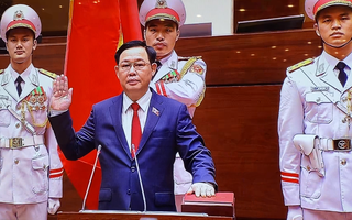 CLIP: Tân Chủ tịch Quốc hội Vương Đình Huệ tuyên thệ nhậm chức