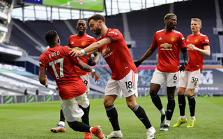 Ngược dòng siêu đỉnh "Super Sunday", Man United quật ngã Tottenham