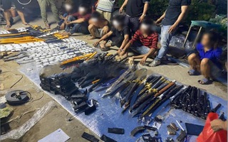Lộ kho vũ khí "khủng" trong nhà đối tượng cộm cán ở TP Biên Hoà