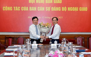 Phó Thủ tướng Phạm Bình Minh bàn giao nhiệm vụ Bộ trưởng Ngoại giao