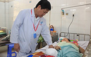 Kinh hãi người phụ nữ ở Đồng Nai bị cắt cụt chân vì đắp lá sim