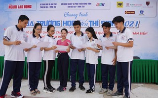 "Đưa trường học đến thí sinh" tại Bà Rịa - Vũng Tàu sáng nay: Chọn hướng đi phù hợp