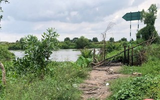Phát hiện thi thể nữ mặc bộ đồ màu tím trên sông ở Củ Chi