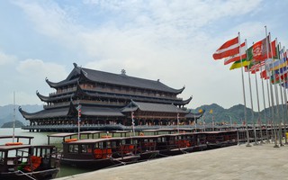 Tam Chúc - ngôi chùa lớn nhất thế giới vắng vẻ đến lạ ngày lễ 30-4