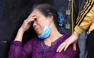 Vụ cháy 4 người tử vong: Người mẹ khóc lịm khi mất cả gia đình con trai