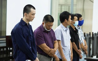 Xét xử vụ nguyên cán bộ công an tiếp tay "phù phép" người Trung Quốc thành người Việt