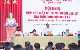 Chủ tịch nước Nguyễn Xuân Phúc tiếp xúc cử tri quân đội