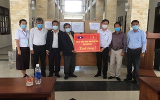 Quảng Nam hỗ trợ vật tư y tế cho tỉnh Sê Kông của Lào chống dịch