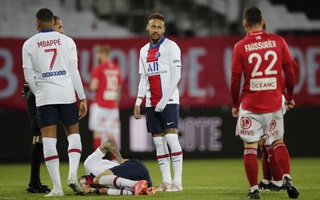 Neymar đá hỏng phạt đền, PSG bị truất "ngôi vương" Ligue 1