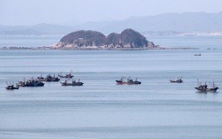 Hàn Quốc tìm cách triệt nạn đánh bắt trái phép của hàng trăm tàu cá Trung Quốc
