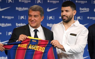 Sergio Aguero chính thức gia nhập Barcelona với phí 0 đồng