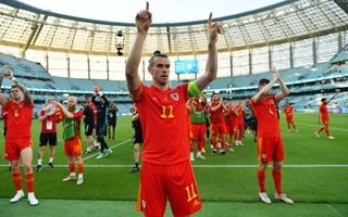 Gareth Bale "tịt ngòi", Xứ Wales hòa may mắn trước Thụy Sĩ