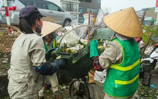 Chủ tịch Hà Nội yêu cầu xử lý vụ hàng trăm công nhân môi trường bị nợ lương