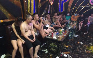Mở "tiệc" ma túy cho 22 nam, nữ tụ tập "bay lắc" mừng sinh nhật