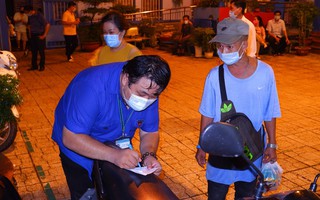 TP HCM: Vào chợ xét nghiệm tiểu thương vì có nhà 3 người nghi mắc Covid-19 ở Tân Bình