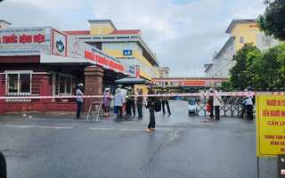 Nhân viên dương tính SARS-CoV-2, tạm phong tỏa bệnh viện lớn nhất Hà Tĩnh