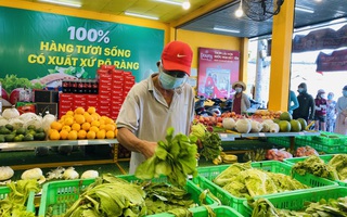 Thực hư việc "phân biệt" khi phát phiếu mua thực phẩm ở phường Linh Xuân, TP Thủ Đức