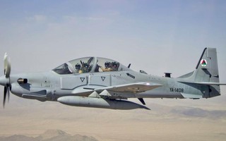 Máy bay Afghanistan đâm trúng tiêm kích Uzbekistan khi đào thoát