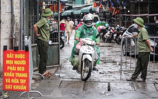 Người buôn nấm mắc Covid-19, tạm phong tỏa một chợ đầu mối