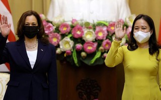 Phó Chủ tịch nước Võ Thị Ánh Xuân đón Phó Tổng thống Mỹ Kamala Harris