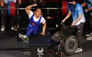 Paralympic Tokyo: "Siêu nhân" Lê Văn Công giành HCB cử tạ