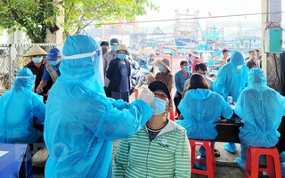 Xuất hiện ổ dịch liên quan đến cảng cá, Quy Nhơn khẩn cấp phong tỏa 4 phường, xã
