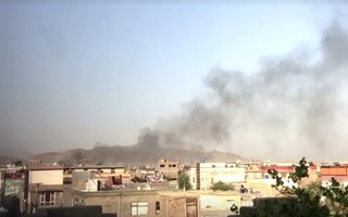Nổ lớn rung chuyển, Mỹ "xử" kẻ lái xe bom lao vào sân bay Kabul?