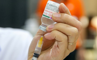 TP HCM được phân thêm gần 980.000 liều vắc-xin Covid-19