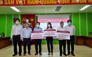 Chi nhánh Agribank ở Cần Thơ, Sóc Trăng tiếp tục ủng hộ quỹ phòng, chống dịch Covid-19.