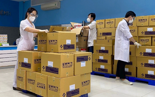 Bệnh viện Nhi Đồng 1 bàn giao 200.000 "gói thuốc F0"