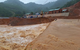 Mưa lớn, Quảng Nam sơ tán hàng ngàn người dân đề phòng sạt lở