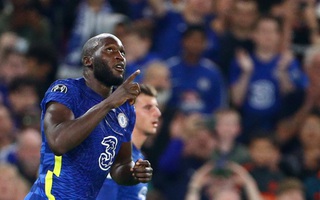 Lukaku giúp Chelsea ra quân thắng lợi, Juventus đại phá Malmo