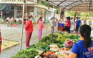 TP HCM: Siêu thị mở lại kênh bán hàng lưu động cho người dân "vùng xanh"