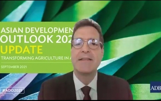 ADB hạ dự báo tăng trưởng Việt Nam năm 2021 còn 3,8%