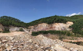 2 doanh nghiệp ở Thừa Thiên - Huế khai thác đất vượt ranh giới mỏ