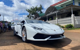 Chàng trai "dân huyện" ở Đắk Lắk mua siêu xe Lamborghini