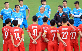 Tuyển Việt Nam loại 6 tuyển thủ, sẵn sàng đối đầu Trung Quốc, Oman