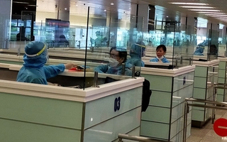 Việt Nam sẽ sớm triển khai hộ chiếu vắc-xin, điều chỉnh quy định xuất nhập cảnh