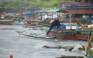 Vừa bị bão Conson "dập", Philippines lại nín thở chờ siêu bão Chanthu