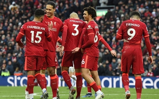 Sao Nhật Bản lập công chuộc lỗi, Liverpool chiếm ngôi nhì bảng Ngoại hạng Anh