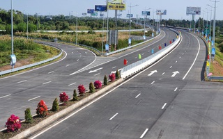 Vì sao cao tốc Trung Lương – Mỹ Thuận không có làn dừng khẩn cấp?