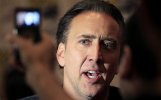 Tài tử Nicolas Cage: “Diễn viên điện ảnh cần biết sử dụng súng!”
