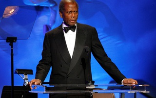 Diễn viên da màu đầu tiên đoạt giải Oscar qua đời
