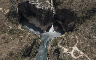 Đi du lịch đầu năm, hàng chục du khách thiệt mạng ở Brazil, Pakistan