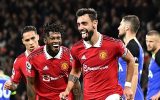 Man United đại phá Tottenham