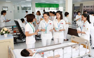 Sang Nhật Bản làm hộ lý với mức lương hấp dẫn