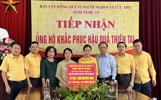 TP HCM trao 2 tỉ đồng, 7 tấn gạo ủng hộ đồng bào Nghệ An bị thiệt hại do mưa lũ